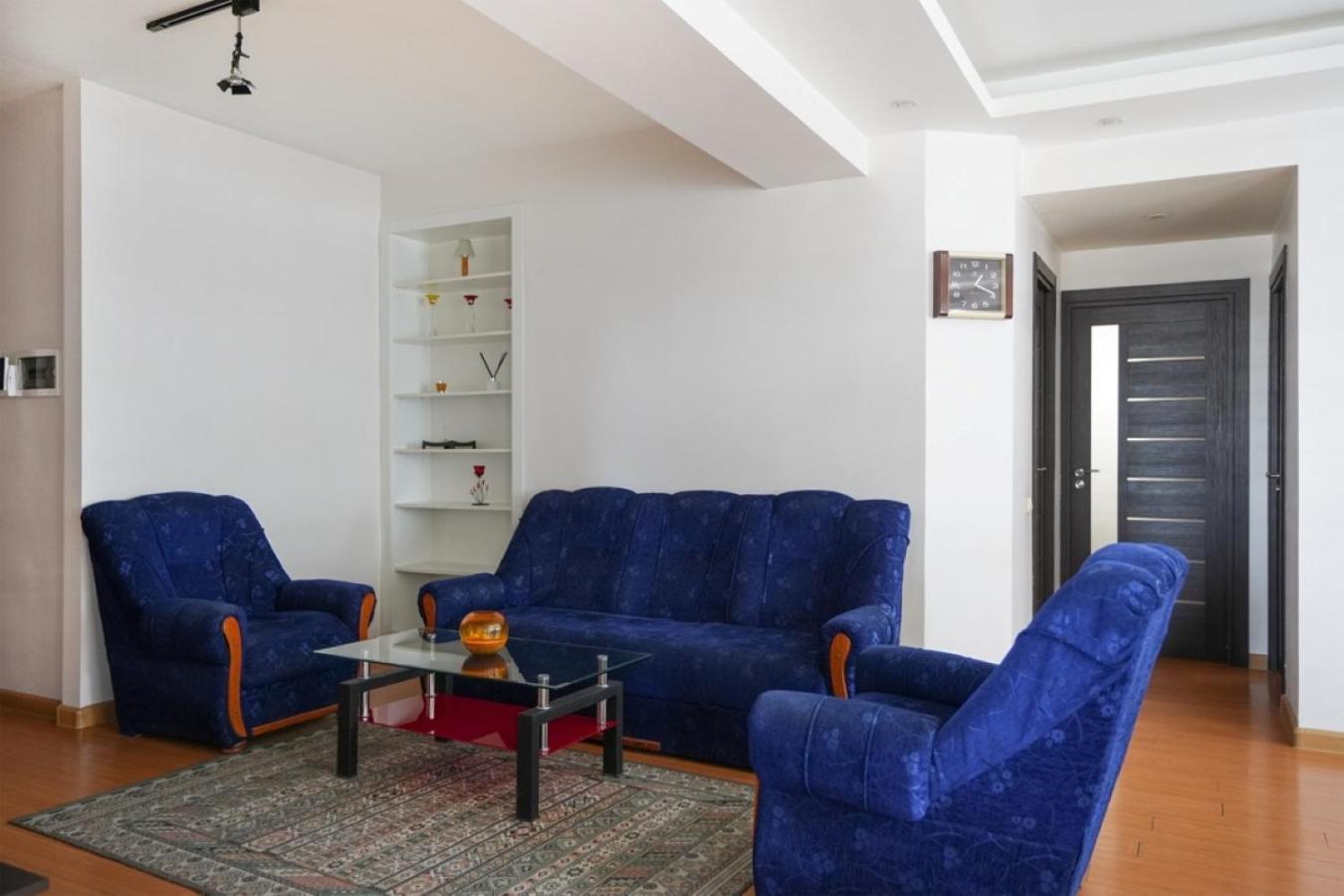 Ris Central Apartments 耶烈万 外观 照片