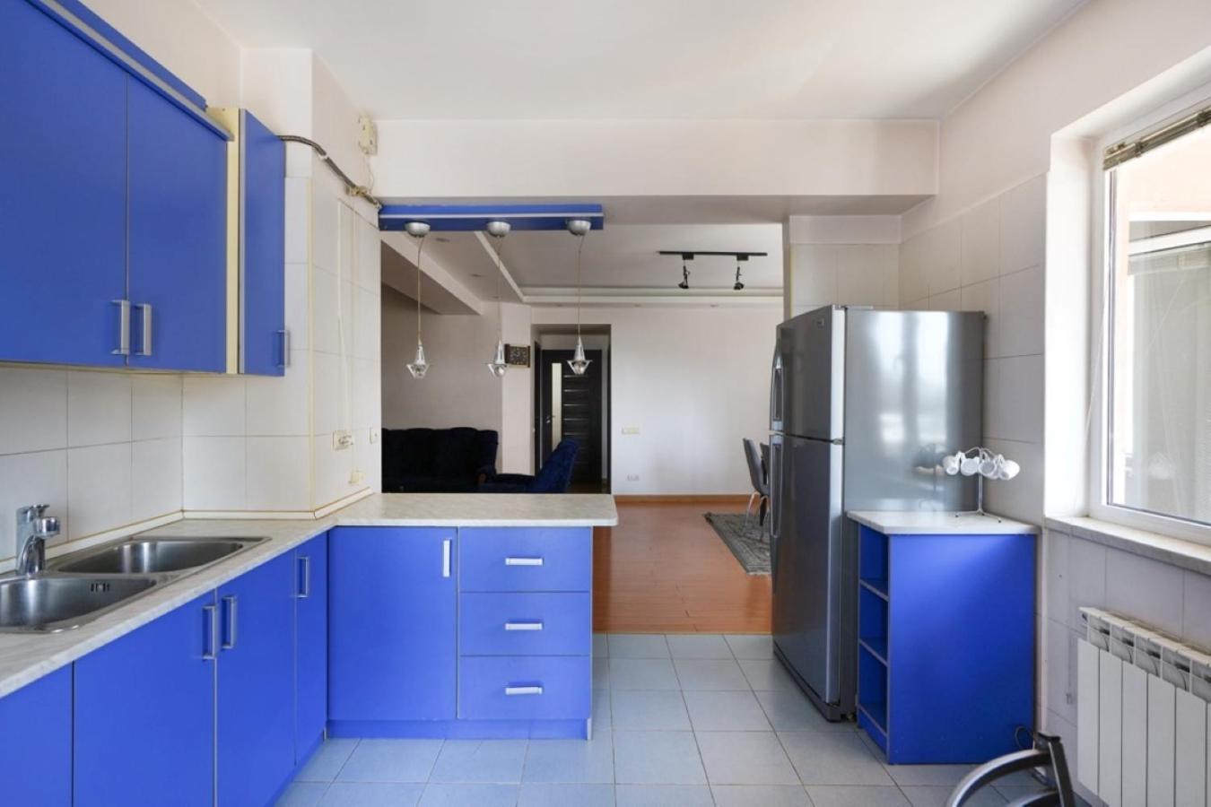 Ris Central Apartments 耶烈万 外观 照片