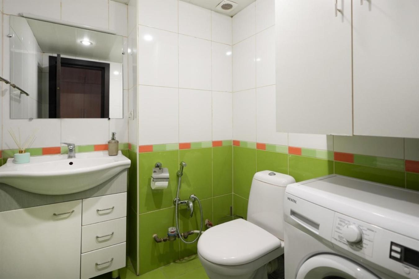 Ris Central Apartments 耶烈万 外观 照片