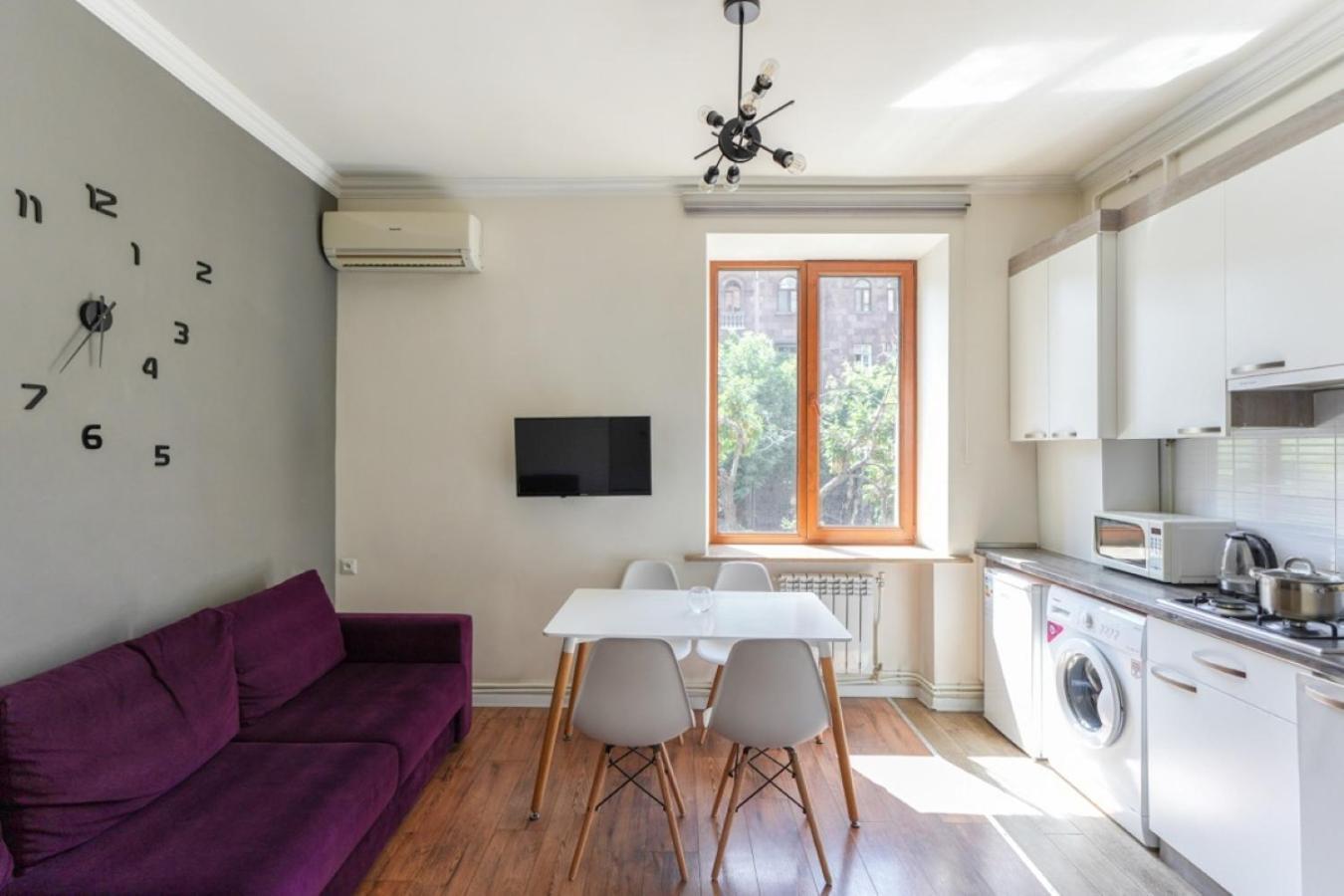 Ris Central Apartments 耶烈万 外观 照片